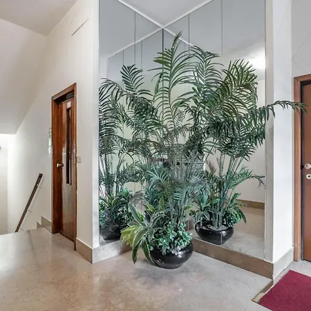Easylife - Di Design In Milánó